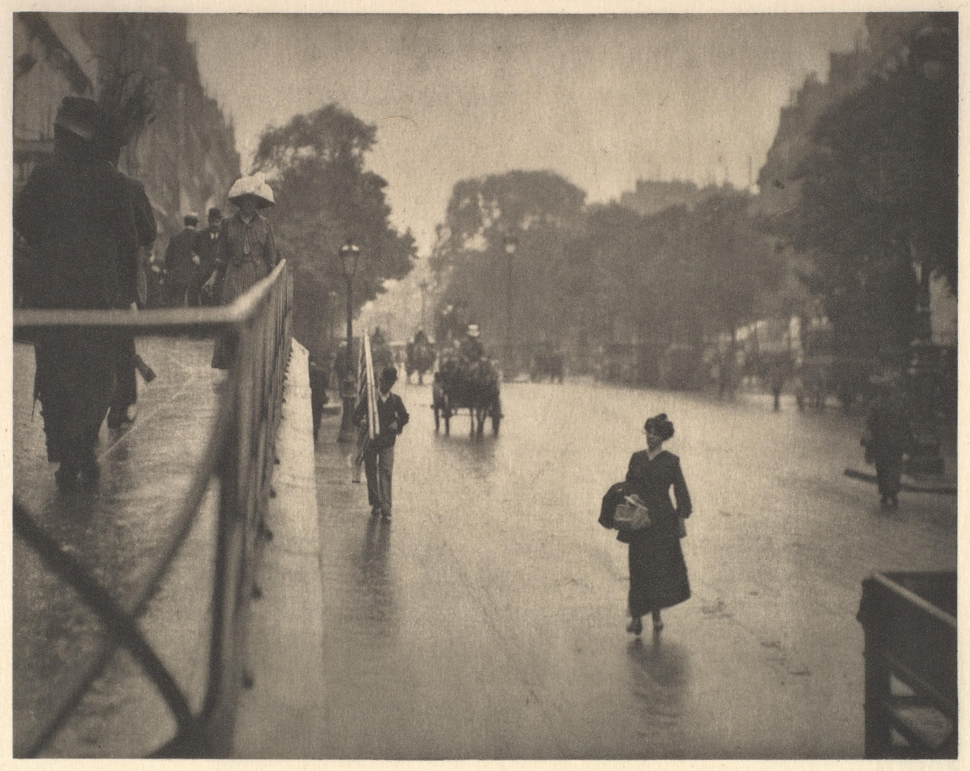 A Snapshot, Paris — Alfred Stieglitz