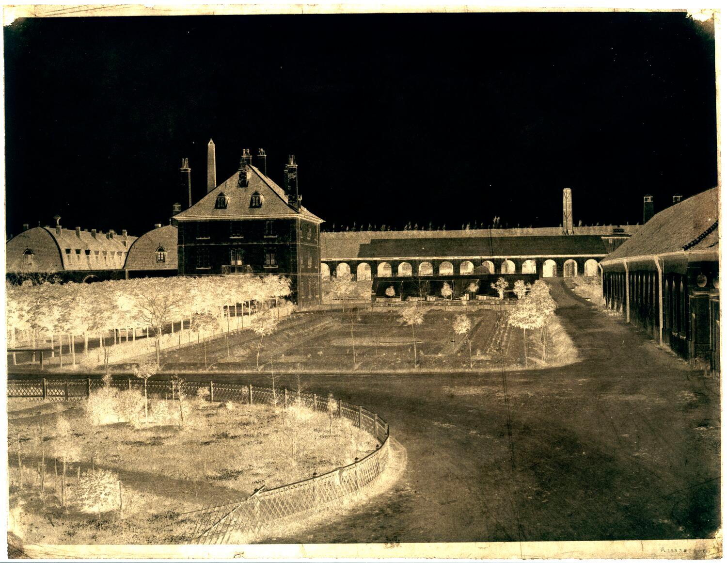 Cour des salines de Gouhenans — Alphonse Poitevin