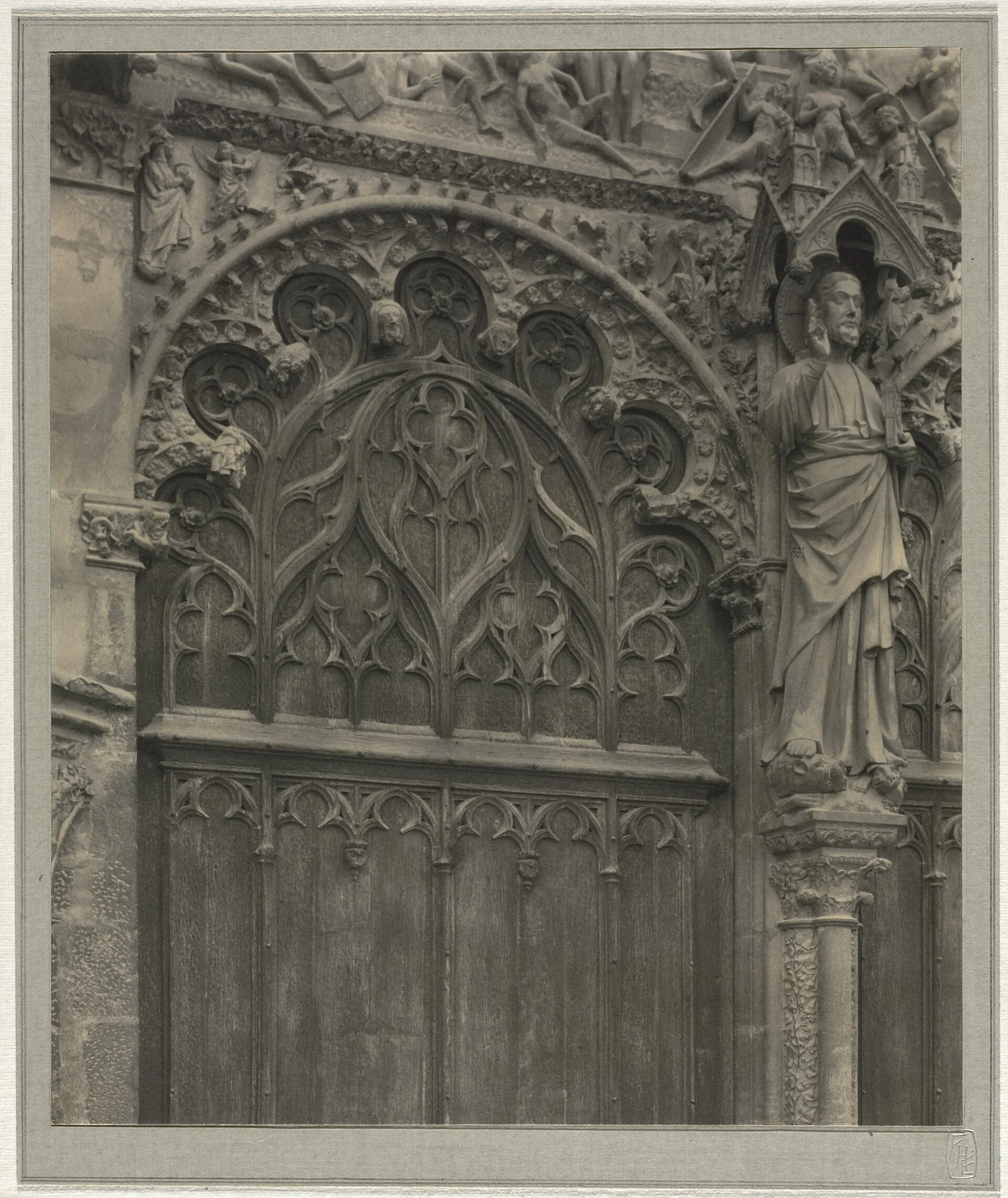 Cathédrale de Bourges : crypte sous la nef — Frederick H. Evans