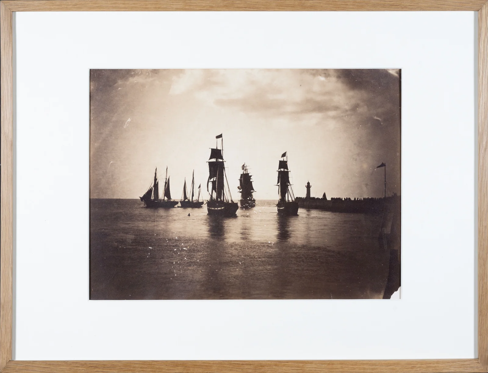 Bateaux quittant le port du Havre — Gustave Le Gray
